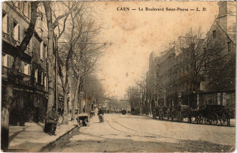 Carte postale ancienne Caen Le Boulevard Saint-Pierre