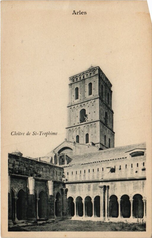 Carte postale ancienne Arles Cloitre Saint-Trophime à Arles