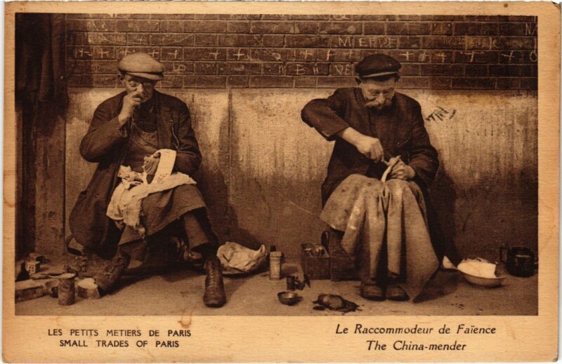 Carte postale ancienne Paris Petits Metiers le Raccomodeur de Faience