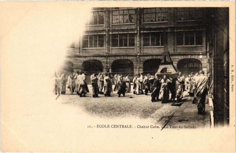 Carte postale ancienne Paris 3e Ecole Centrale La Tour en ballade Chahut Cube à Paris 3e