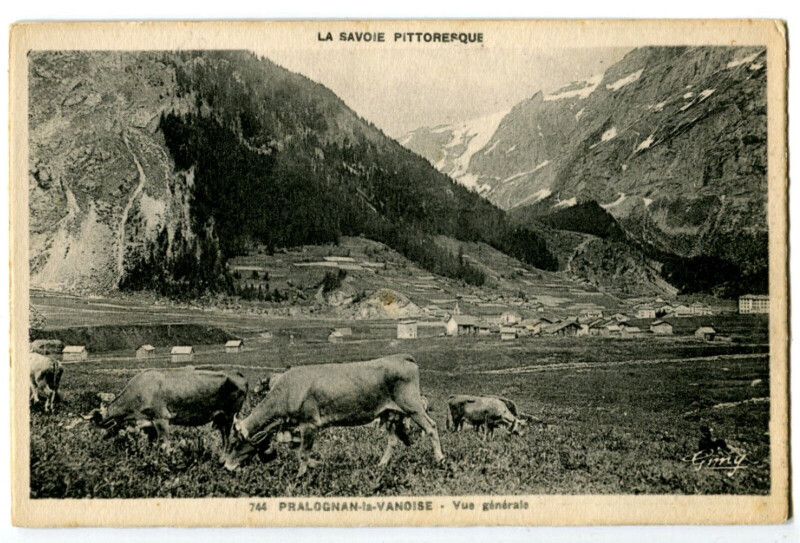 Carte postale ancienne Savoie Pralognan-La-Vanoise Vue générale animé animaux à Pralognan-la-Vanoise