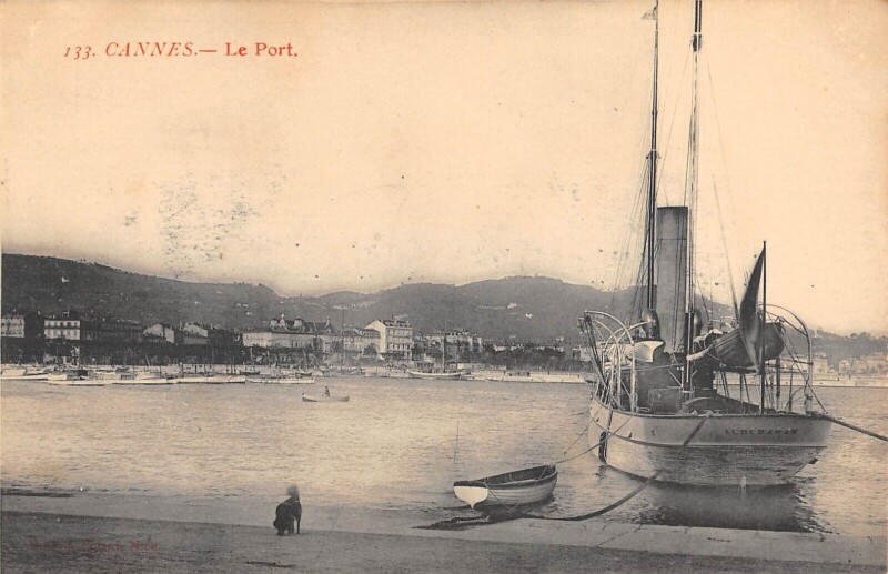Carte postale ancienne Cannes Le Port à Cannes