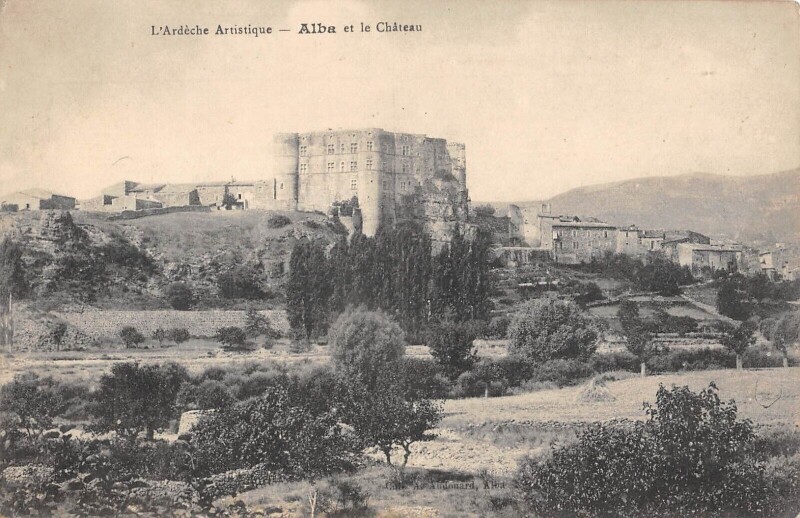 Carte postale ancienne Alba Et Le Chateau