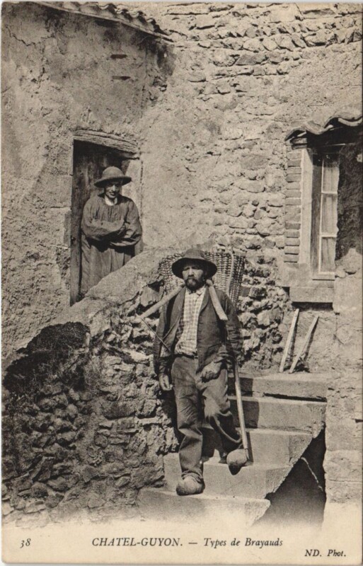 Carte postale ancienne Chatel Guyon Types de Brayauds