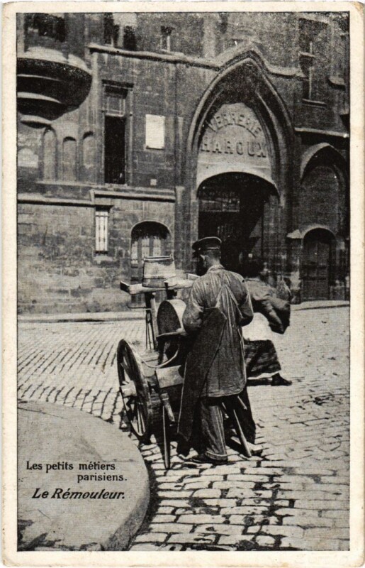 Carte postale ancienne Les petits métiers parisiens - Le Rémouleur à Paris 4e