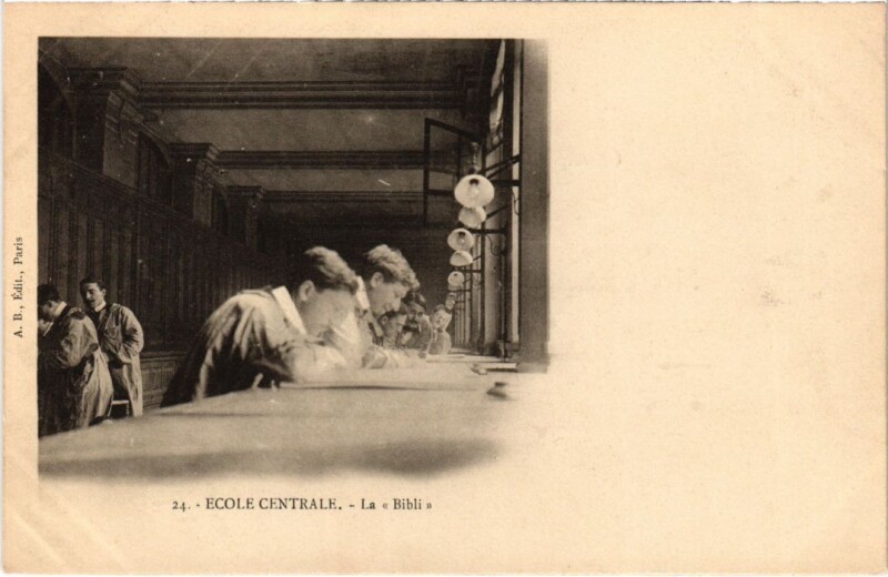 Carte postale ancienne Paris 3e Ecole Centrale La Bibli à Paris 3e