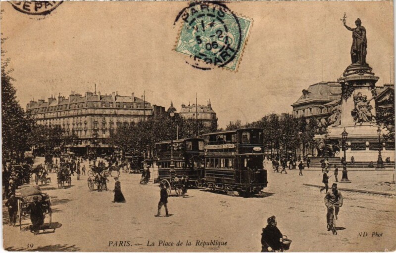 Carte postale ancienne Paris 4e Place de la Republique à Paris 4e