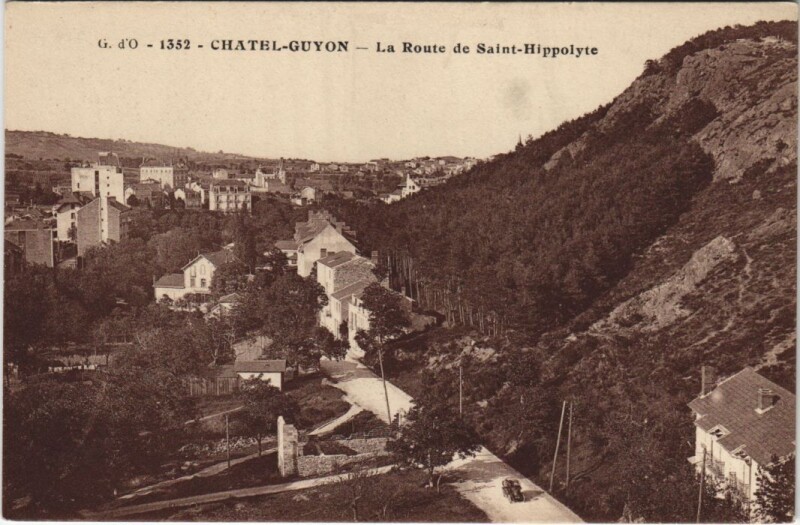 Carte postale ancienne Chatel Guyon Route de Saint Hippolyte
