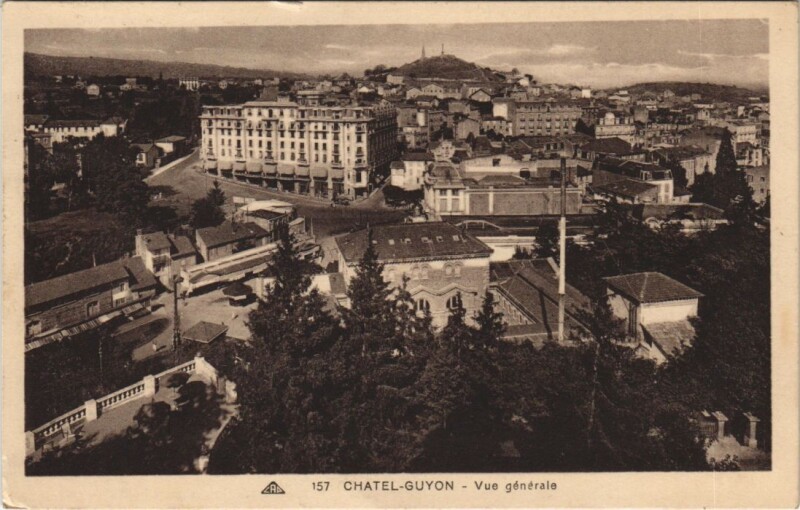 Carte postale ancienne Chatel Guyon vue generale