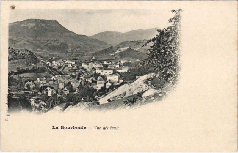Carte postale ancienne La Bourboule vue generale à La Bourboule