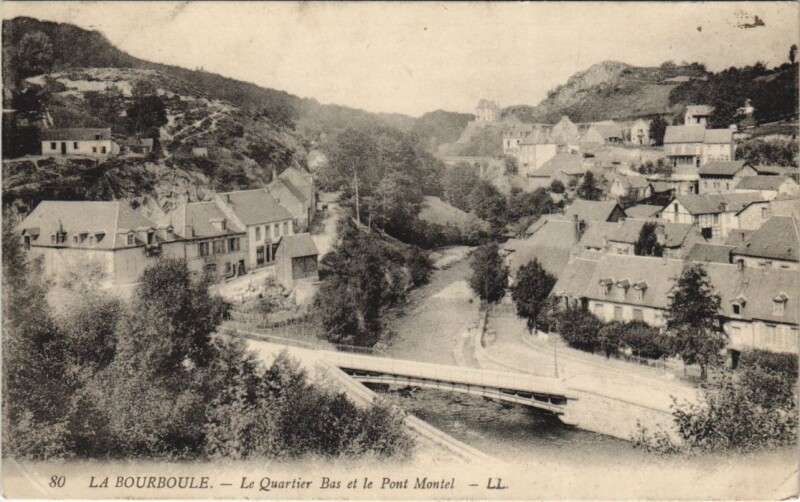 Carte postale ancienne La Bourboule Le Quartier Bas et le Pont Montel à La Bourboule