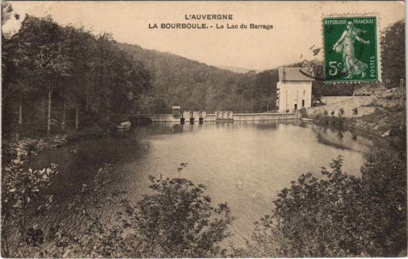 Carte postale ancienne La Bourboule Lac du Barrage à La Bourboule