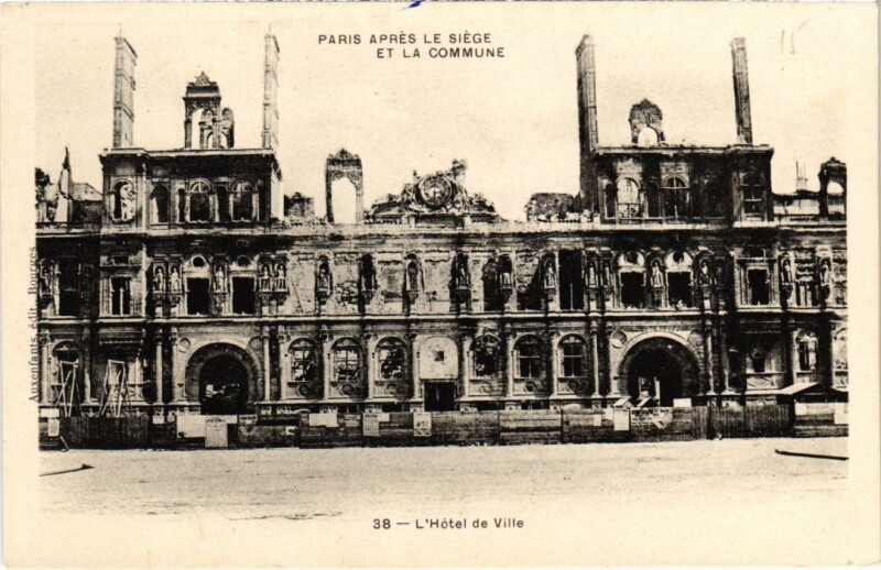 Carte postale ancienne Paris 4e apres le Siege et la Commune Hotel de Ville à Paris 4e