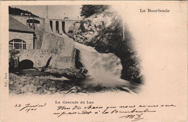 Carte postale ancienne La Bourboule Cascade du Lac à La Bourboule