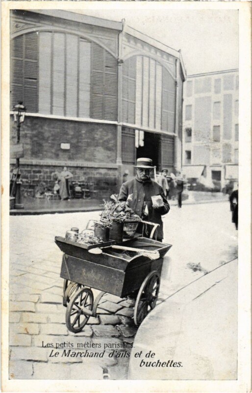 Carte postale ancienne Les petits métiers parisiens - Le Marchand d'ails et de buchettes. à Paris 17e