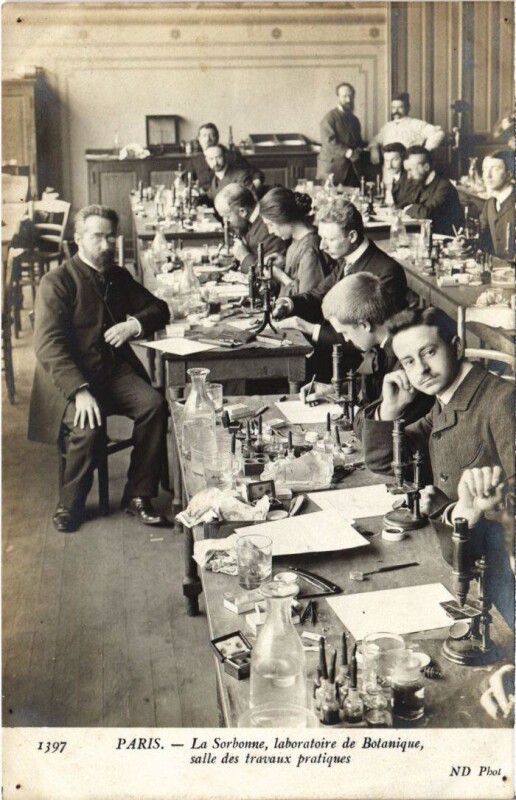 Carte postale ancienne Paris 5e la Sorbonne laboratoire de Botanique salles des travaux à Paris 5e