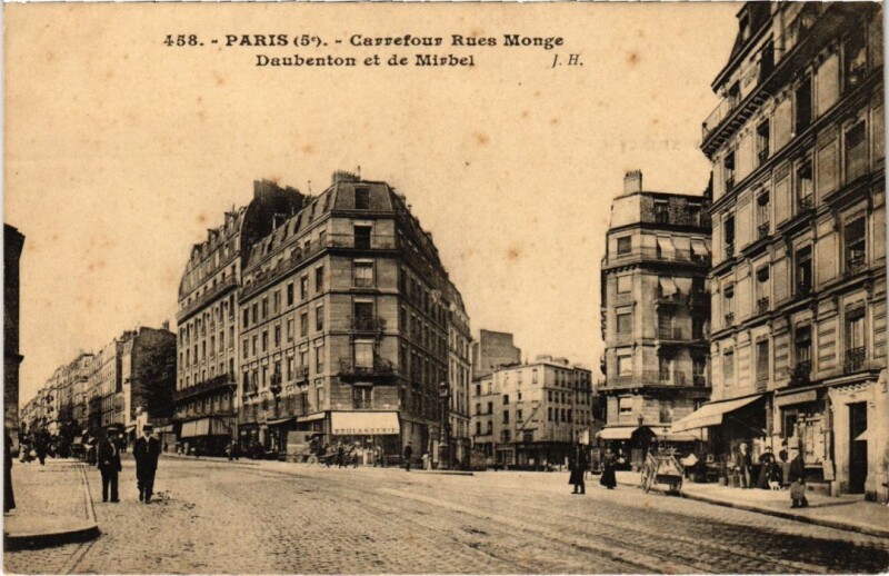 Carte postale ancienne Paris 5e Carrefour Rue Monge Rue Daubenton à Paris 5e