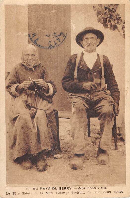Carte postale ancienne Berry Le Pere Sidore Et La Mere Solange