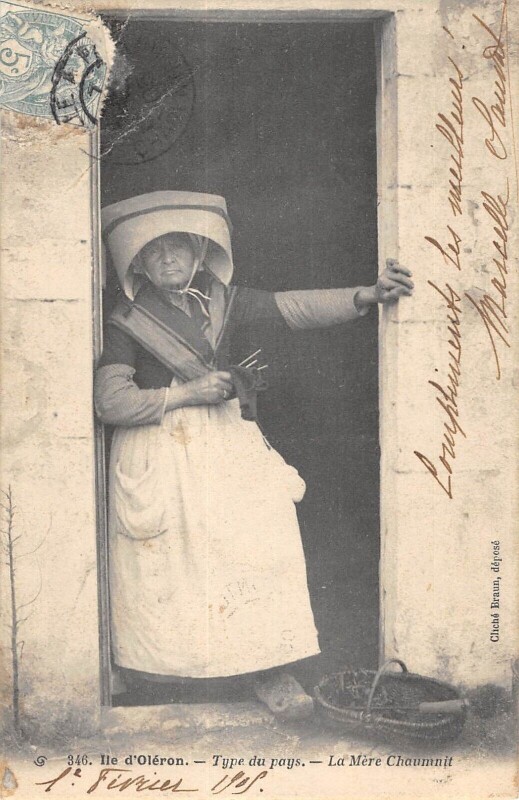 Carte postale ancienne Ile D'Oleron Type Du Pays La Mere Chaumnit