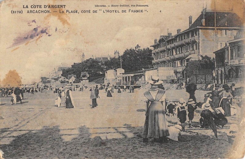 Carte postale ancienne Arcachon La Plage Cotre De L'Hotel De France à Arcachon