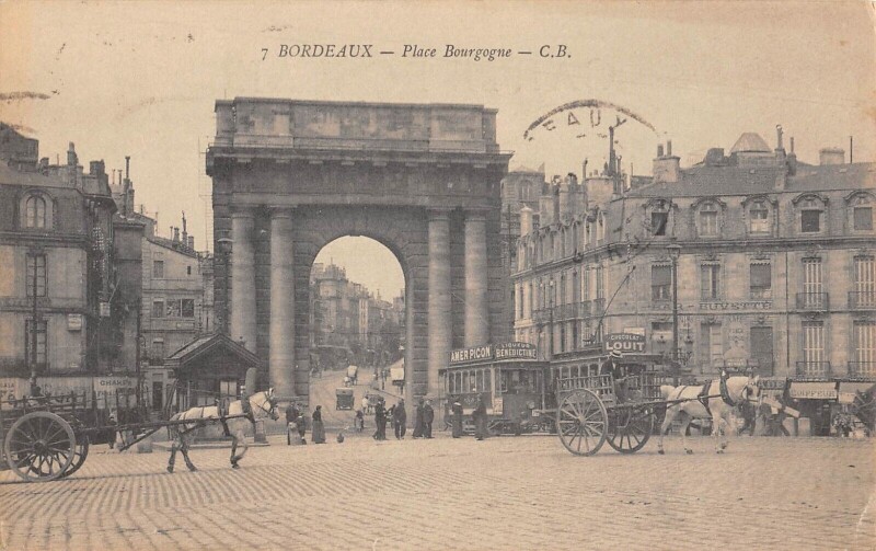Carte postale ancienne Bordeaux Place Bourgogne à Bordeaux