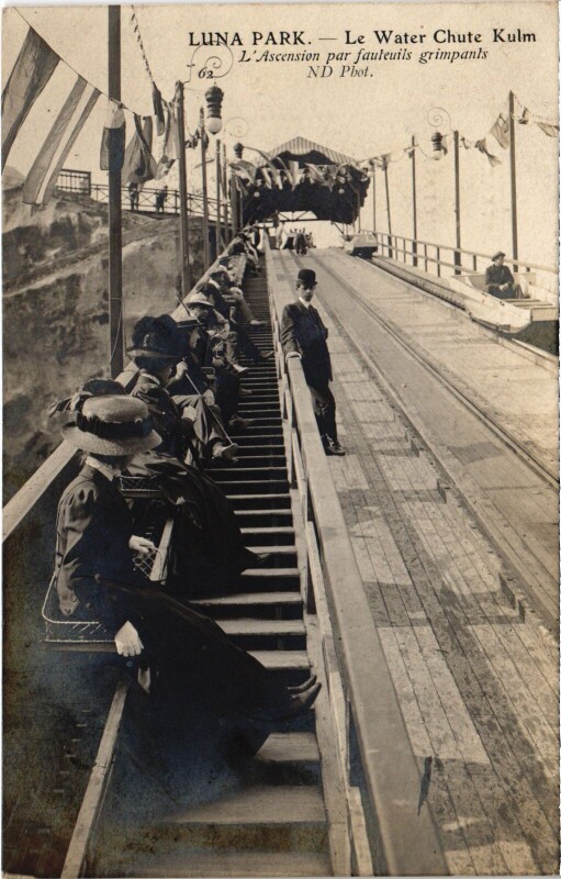 Carte postale ancienne Luna Park - Le Water Chute Kulm à Paris 17e