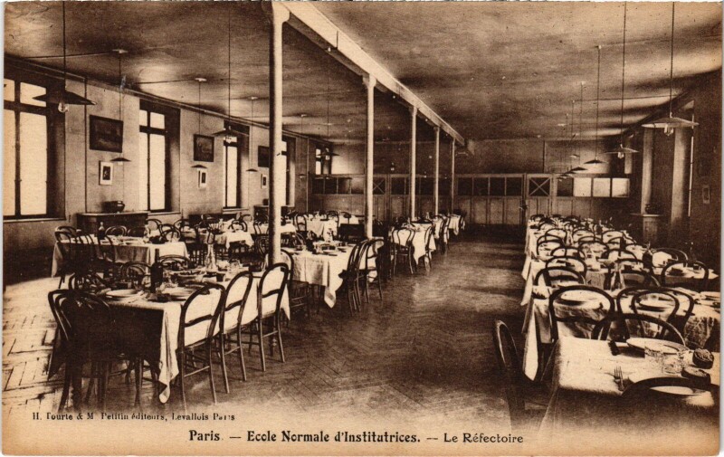 Carte postale ancienne Ecole Normale d'Institutrices - Le Réfectoire à Paris 17e