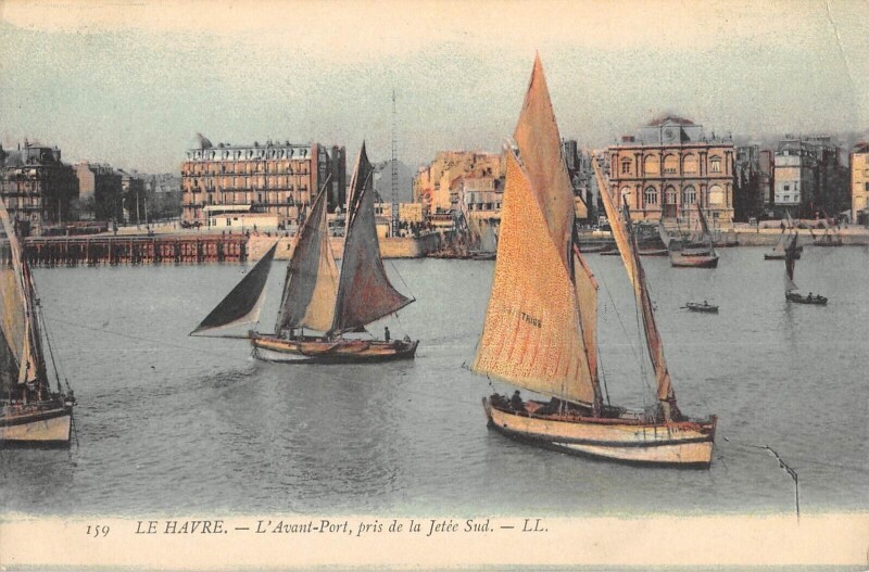 Carte postale ancienne Le Havre L'Avant Port Pris De La Jetee Sud au Havre