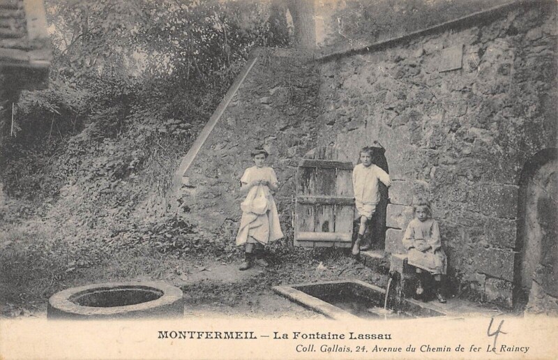 Carte postale ancienne Montfermeil La Fontaine Lassau à Montfermeil
