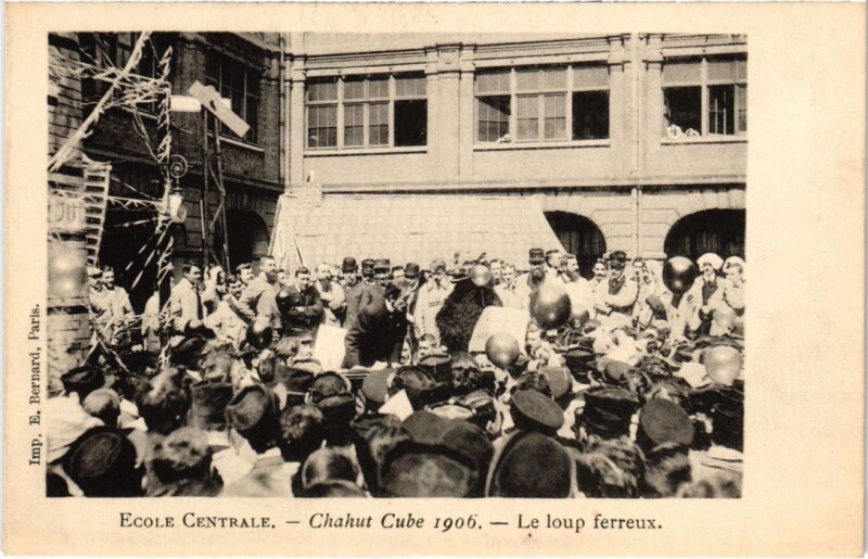 Carte postale ancienne Paris 3e Ecole Centrale Chahut Cube 1906 Le loup ferreux à Paris 3e