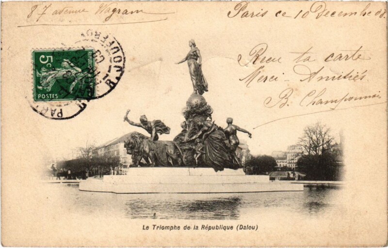 Carte postale ancienne Paris 12e triomphe de la Republique à Paris 12e