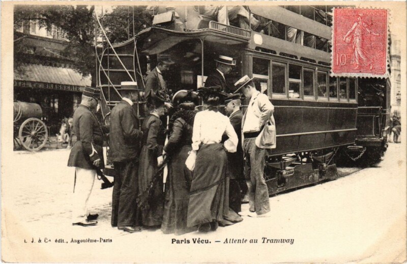 Carte postale ancienne Paris Vecu. Attente au Tramway