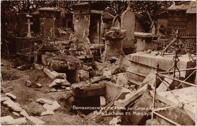 Carte postale ancienne Bombardement de Paris par Canon à longue portée - Père Lachaise 25 Mars 1918 à Paris