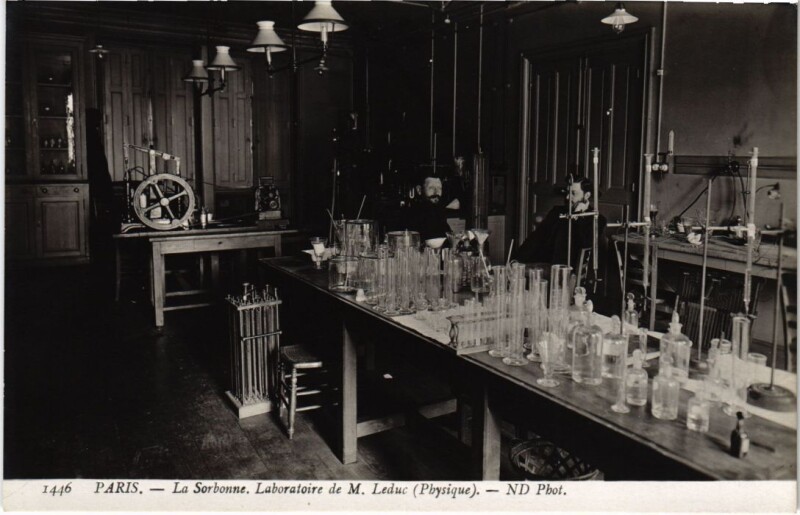 Carte postale ancienne Paris 5e la Sorbonne Laboratoire de M. Leduc Physique à Paris 5e