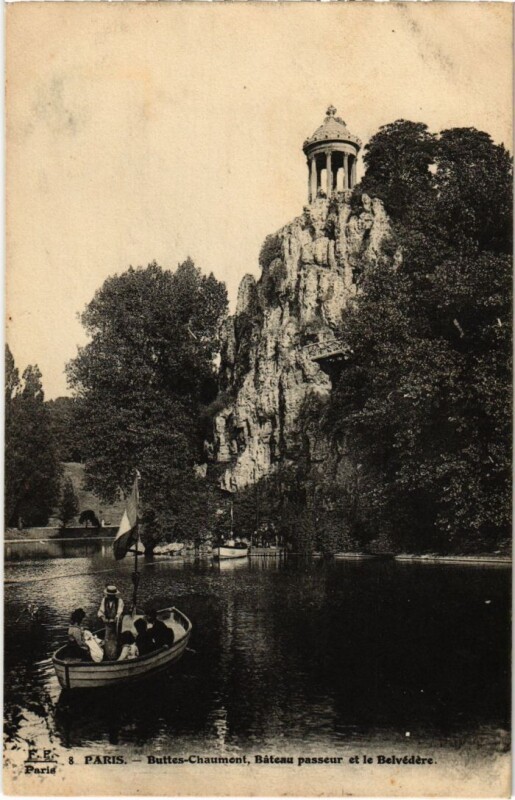 Carte postale ancienne Buttes-Chaumont - Bâteau passeur et le Belvédère à Paris 19e