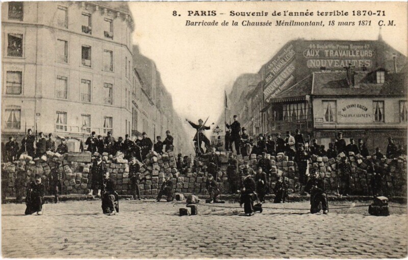Carte postale ancienne Souvenir de l'année terrible 1870-71 - Barricade de la Chaussée Ménilmontant - 18 mars 1871 à Paris 20e