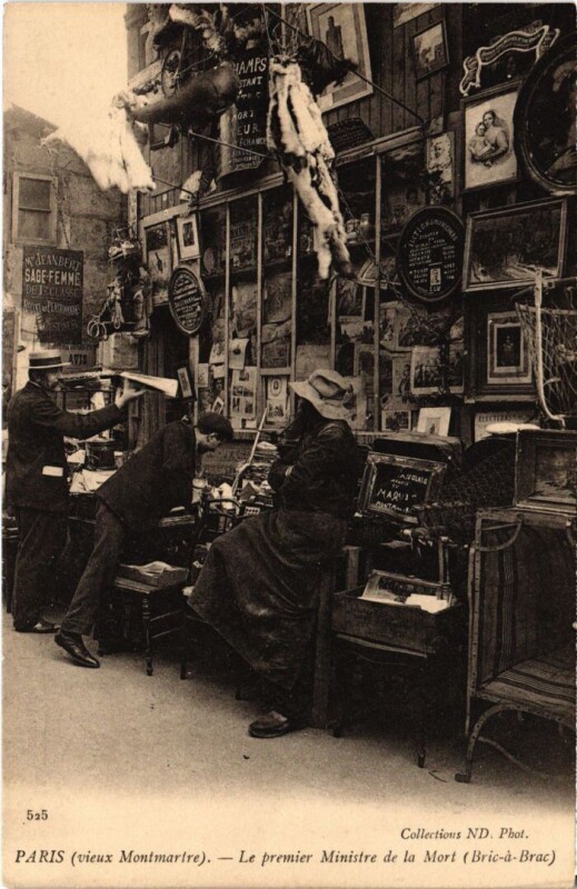 Carte postale ancienne Vieux Montmartre - Premier Ministre de la Mort (Bric-à-Brac) à Paris 18e