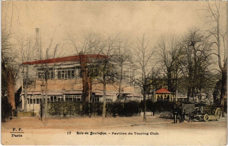 Carte postale ancienne Bois de Boulogne. - Pavillon du Touring Club à Paris 16e