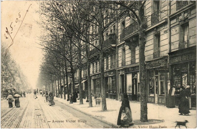 Carte postale ancienne Avenue Victor Hugo à Paris 16e