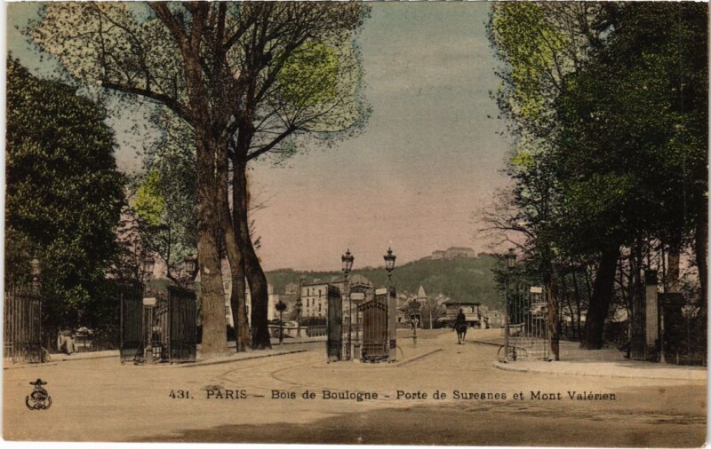 Carte postale ancienne Bois de Boulogne - Porte de Suresnes et Mont-Valérien à Paris 16e