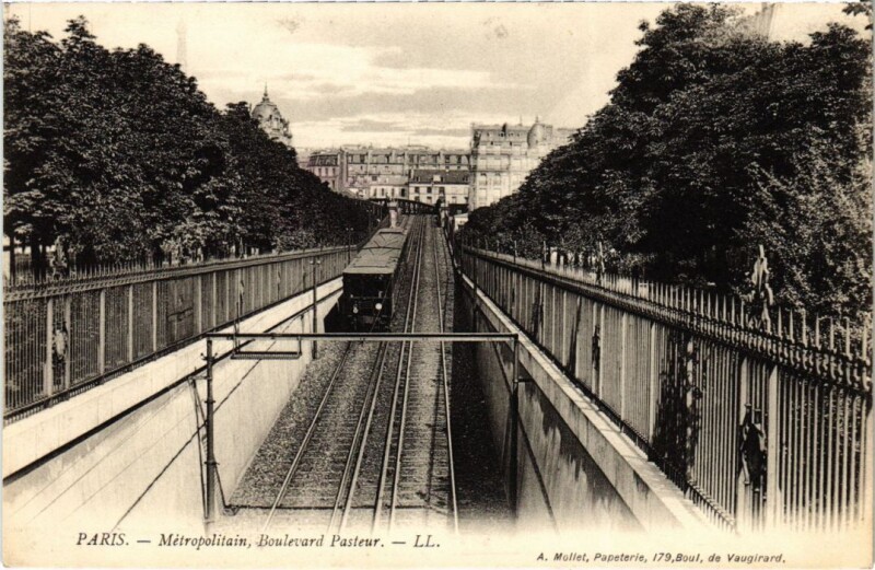 Carte postale ancienne Métropolitain, Boulevard Pasteur à Paris 15e