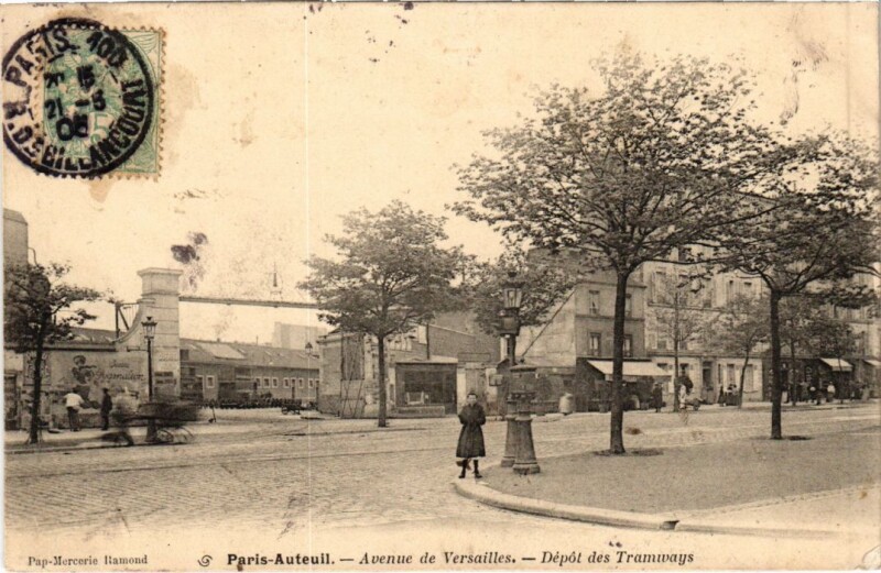 Carte postale ancienne Auteuil - Avenue de Versailles - Dépôt des Tramways à Paris 16e