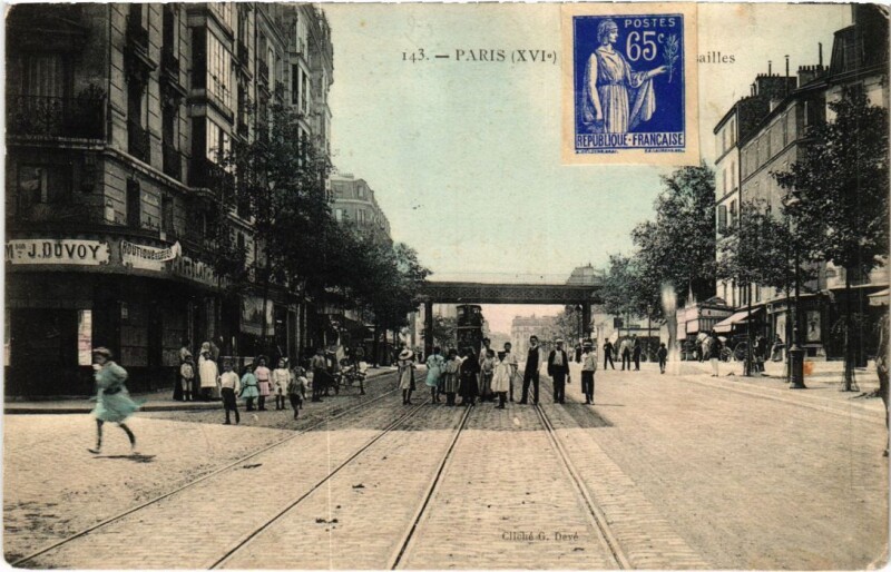 Carte postale ancienne Avenue de Versailles à Paris 16e