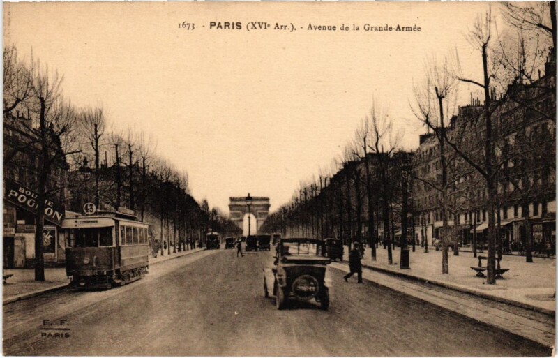Carte postale ancienne Avenue de la Grande-Armée à Paris 16e