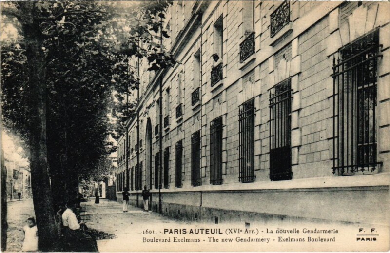 Carte postale ancienne La nouvelle Gendarmerie - Boulevard Exelmans à Paris 16e