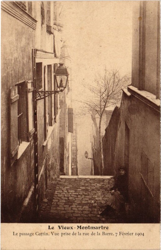 Carte postale ancienne Le Vieux-Montmartre - Le Passage Cottin à Paris 18e