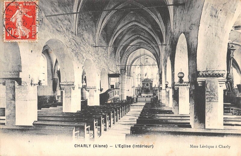 Carte postale ancienne Charly L'Eglise Interieur à Harly