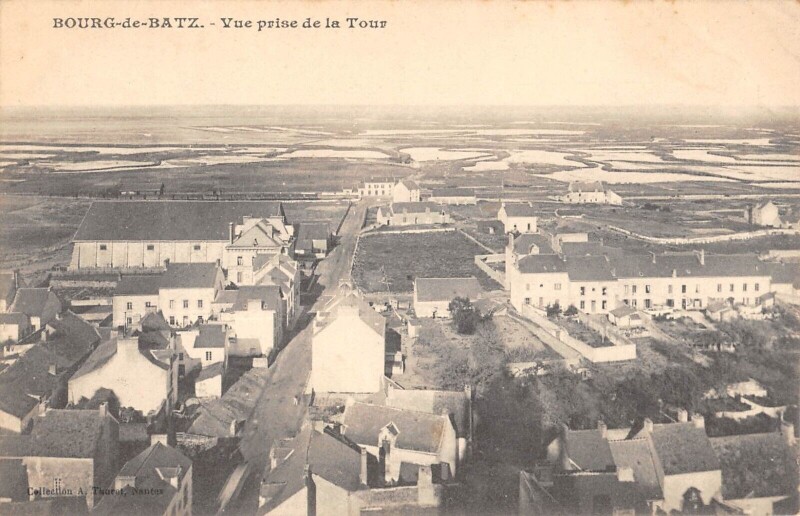 Carte postale ancienne Le Bourg De Batz Vue Prise De La Tour