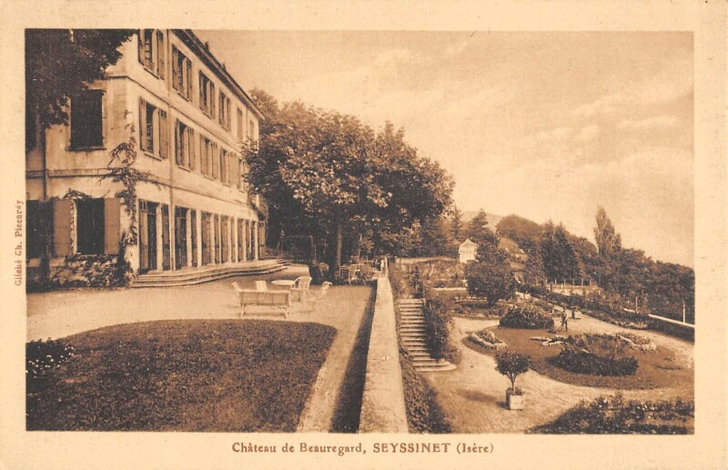 Carte postale ancienne Chateau De Beauregard Seyssinet