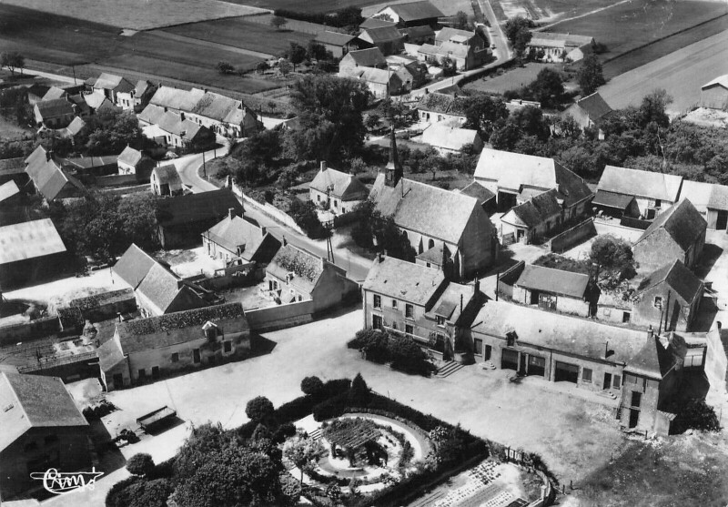 Carte postale ancienne Oison Vue Aerienne à Oison